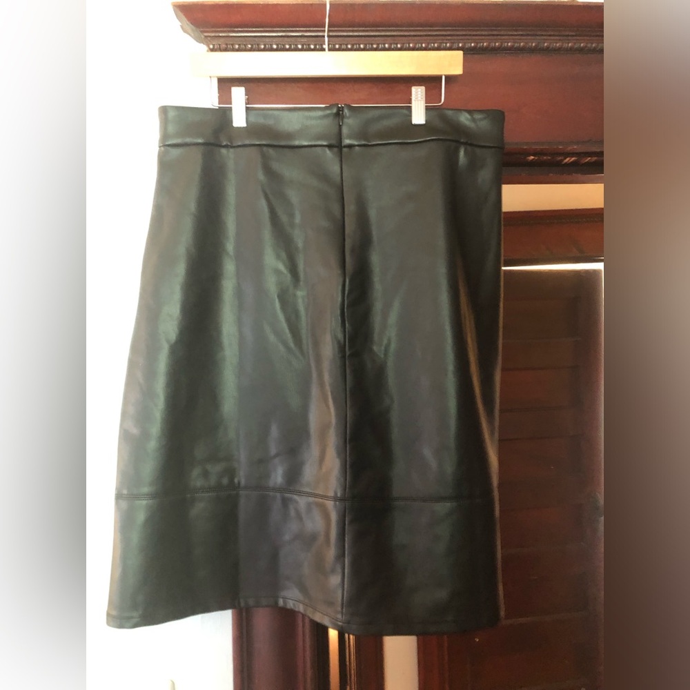 NYD Women’s Black Faux Leather Pencil Skirt